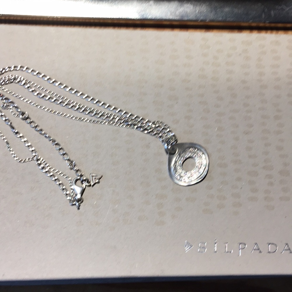 Anemone Necklace